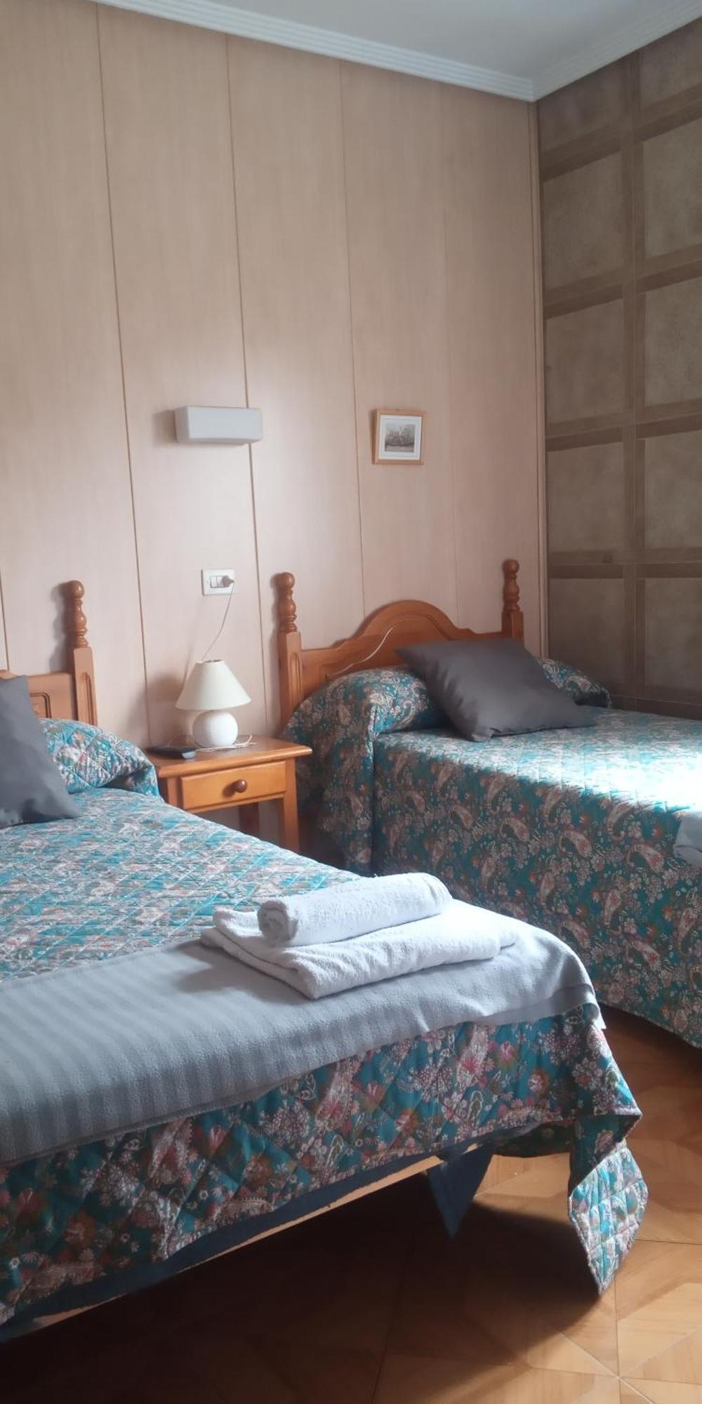 Hostal La Collada De Aralla Аралья-де-Луна Экстерьер фото
